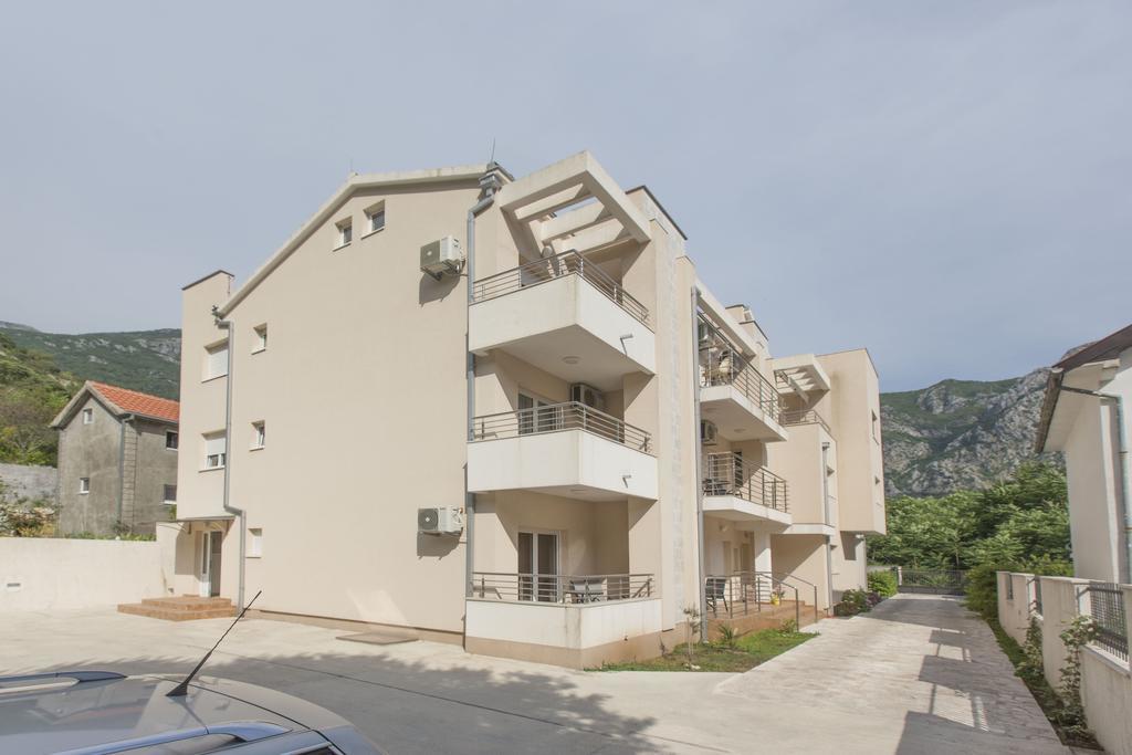 Apartment San Marco Risan Exterior photo